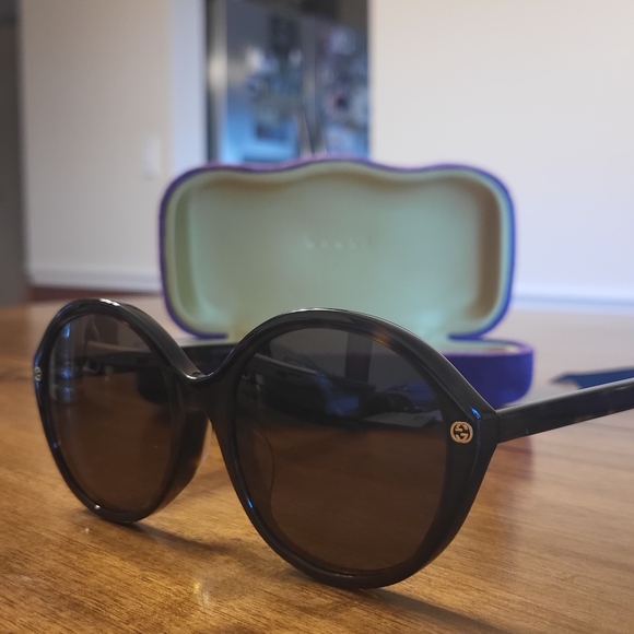 Gucci Brown Oval Oversized Sunglasses main image 4